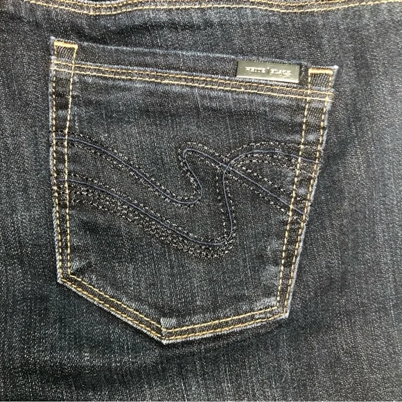 ⭐️NEW⭐️White House Black Market (WHBM) The Slim Leg Blue Jeans - Picture 9 of 10